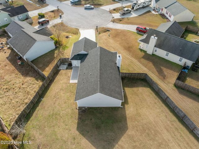 506 Sumrell Way, Hubert, NC 28539