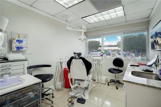 2710 SW 87th Ave, Miami, FL 33165