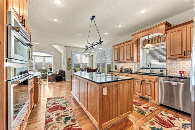 12 Oniell Drive, Bella Vista, AR 72715