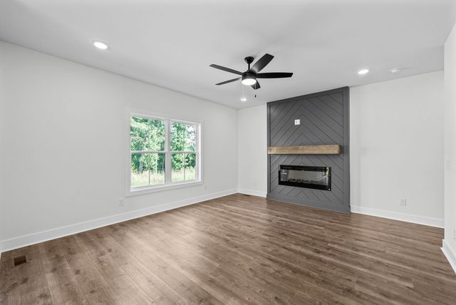 3060 Timberdale Dr, Clarksville, TN 37042