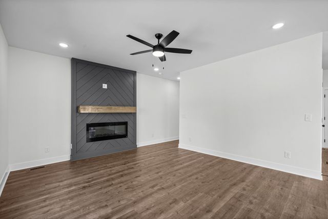 3060 Timberdale Dr, Clarksville, TN 37042