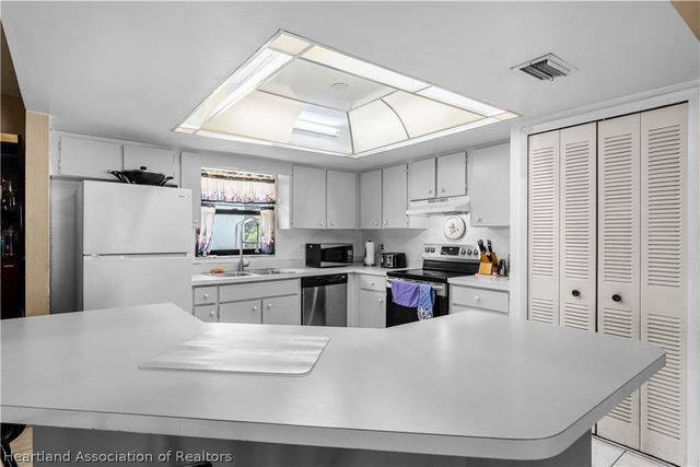 4320 Thompson Avenue, Sebring, FL 33875