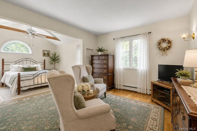 6 Primrose Lane, Huntington, NY 11743