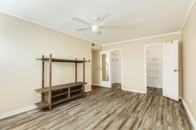 7140 N Holiday Drive, Galveston, TX 77550