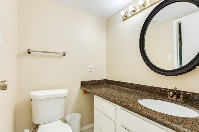 7140 N Holiday Drive, Galveston, TX 77550