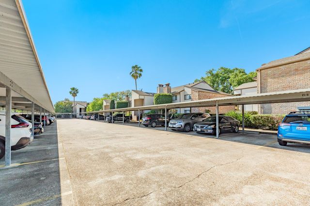 7140 N Holiday Drive, Galveston, TX 77550