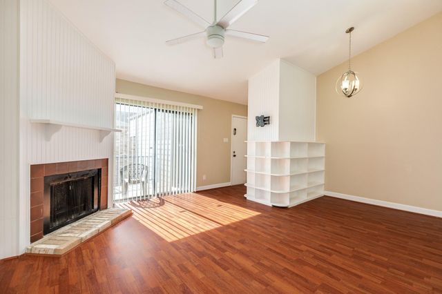 7140 N Holiday Drive, Galveston, TX 77550