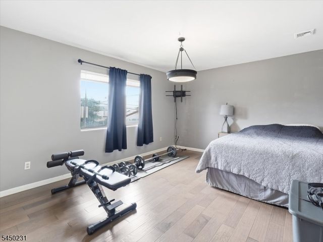 10 Cross St, Belleville Twp., NJ 07109