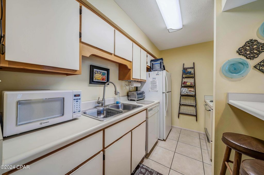 Image 13 of property listing at 17614 Front Beach Road 17E, Panama City Beach, FL 32413
