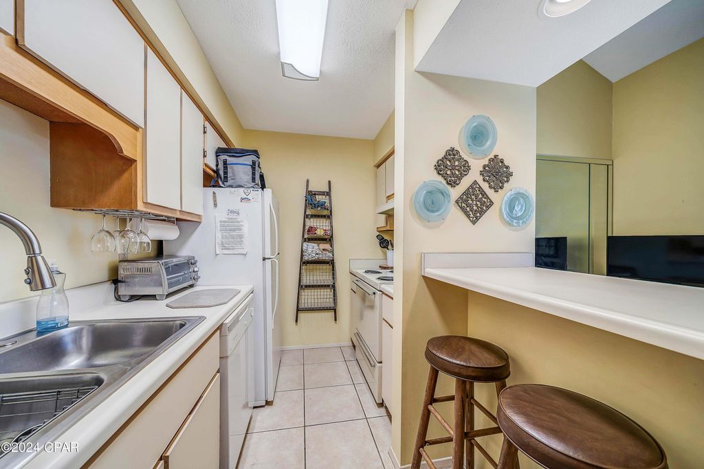 Image 14 of property listing at 17614 Front Beach Road 17E, Panama City Beach, FL 32413