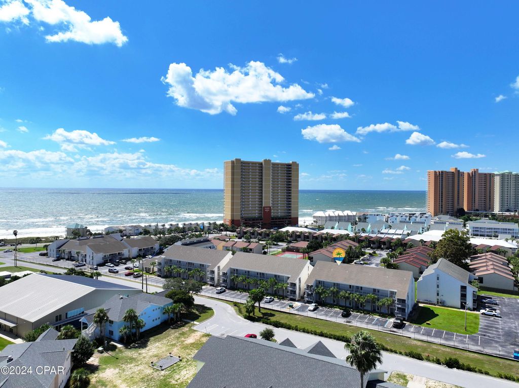 Image 37 of property listing at 17614 Front Beach Road 17E, Panama City Beach, FL 32413