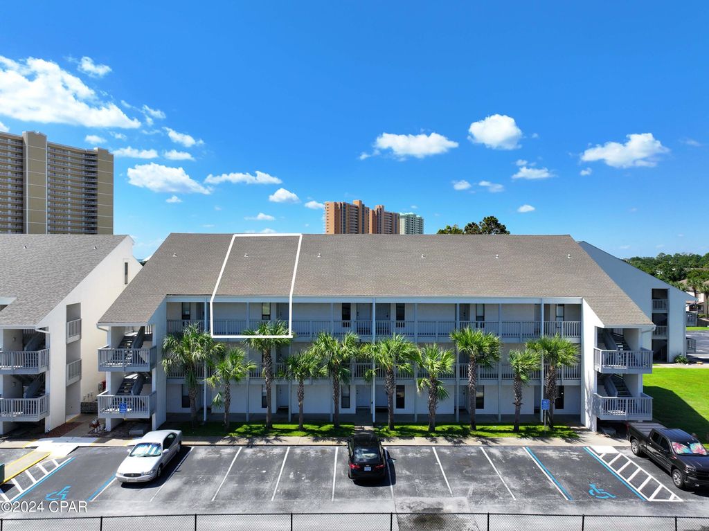 Image 4 of property listing at 17614 Front Beach Road 17E, Panama City Beach, FL 32413