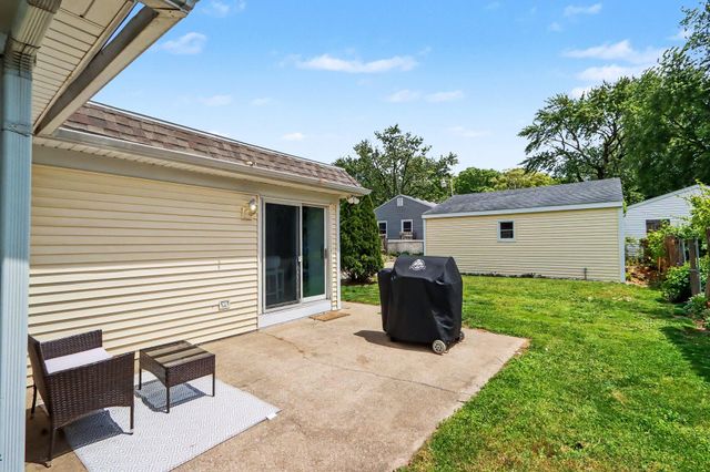 330 N Riverview Drive, Kalamazoo, MI 49004