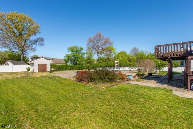 13 W Parkway, Pequannock Twp., NJ 07440