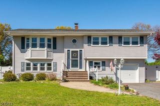 13 W Parkway, Pequannock Twp., NJ 07440