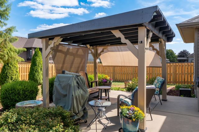 3778 N Boonville Avenue, Springfield, MO 65803