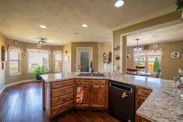 3778 N Boonville Avenue, Springfield, MO 65803