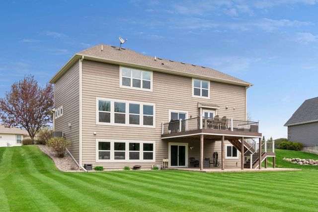 1531 Camden Ridge Drive, Chanhassen, MN 55317