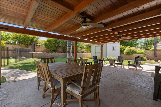25526 NewCastle Court, Saugus, CA 91350