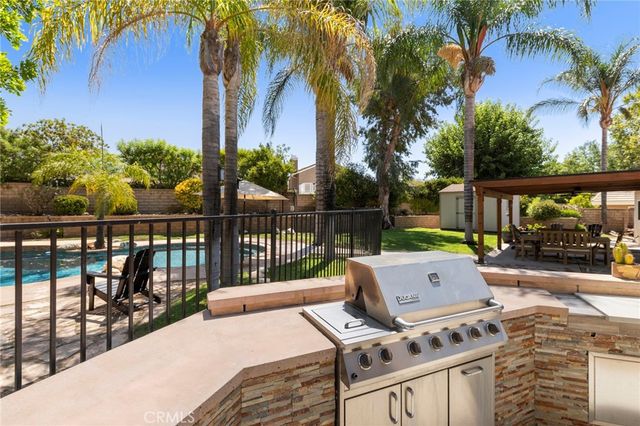 25526 NewCastle Court, Saugus, CA 91350