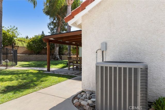 25526 NewCastle Court, Saugus, CA 91350