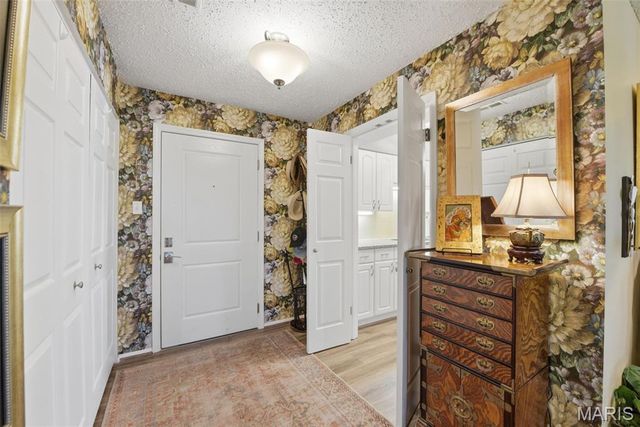 14443 Bantry Lane 16, Chesterfield, MO 63017