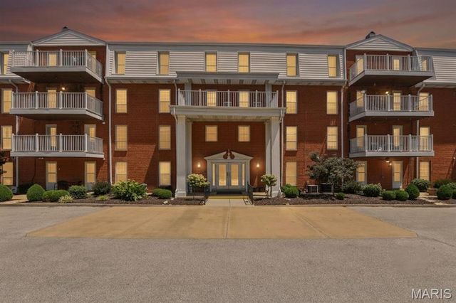 14443 Bantry Lane 16, Chesterfield, MO 63017