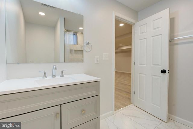 336 LINCOLN AVE, Rockville, MD 20850