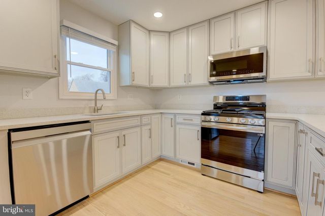 336 LINCOLN AVE, Rockville, MD 20850