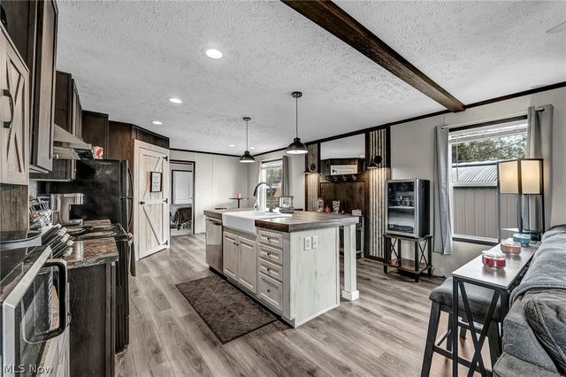 1166 Lafayette Road G17, Medina, OH 44256
