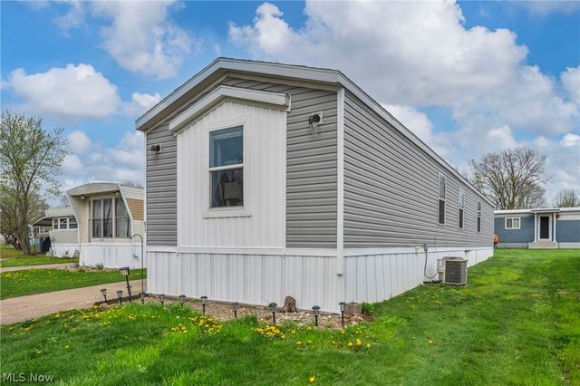 1166 Lafayette Road G17, Medina, OH 44256