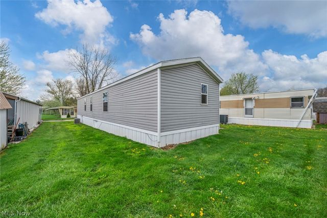 1166 Lafayette Road G17, Medina, OH 44256