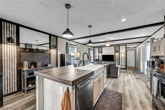 1166 Lafayette Road G17, Medina, OH 44256