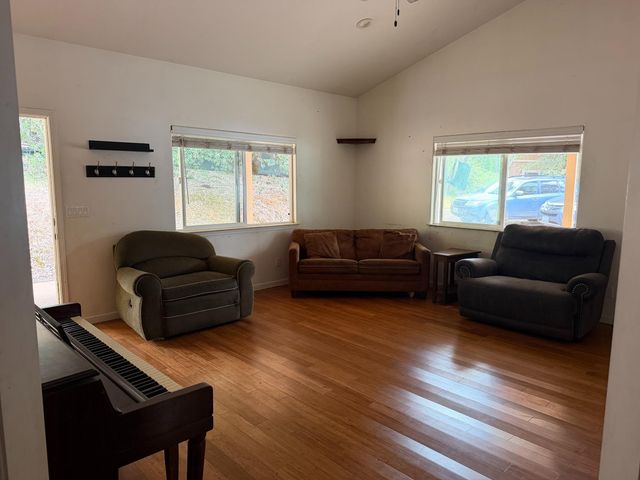 18834 Potternoff Rd, Mokelumne Hill, CA 95245