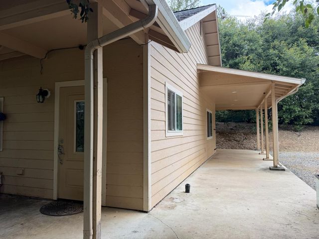 18834 Potternoff Rd, Mokelumne Hill, CA 95245