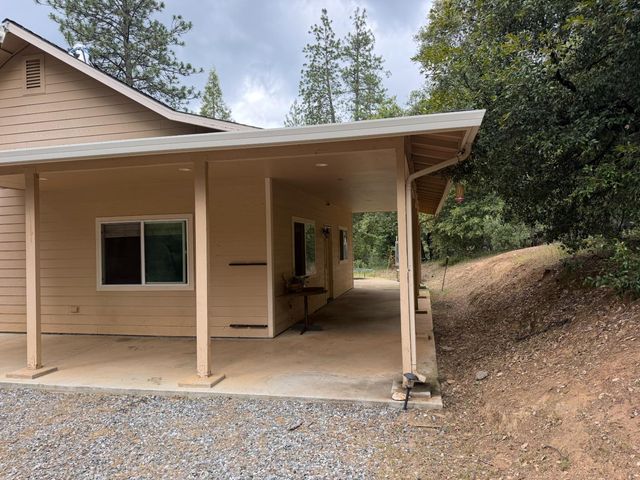 18834 Potternoff Rd, Mokelumne Hill, CA 95245