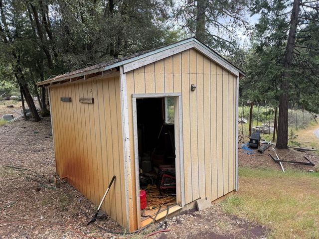18834 Potternoff Rd, Mokelumne Hill, CA 95245