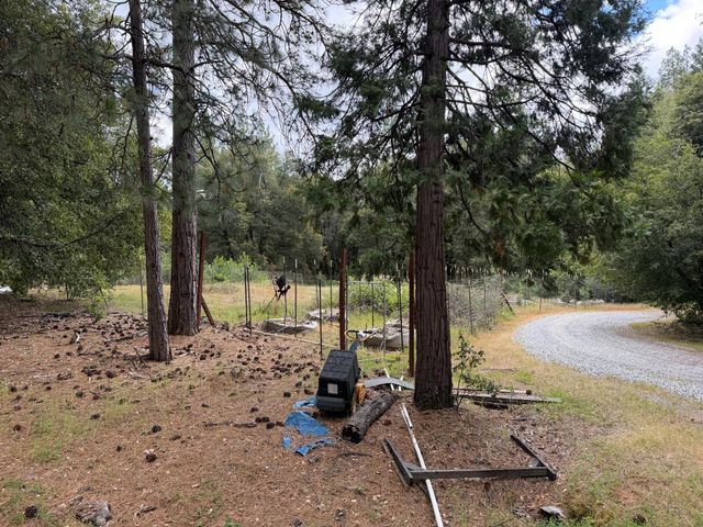 18834 Potternoff Rd, Mokelumne Hill, CA 95245