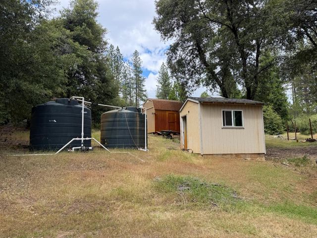 18834 Potternoff Rd, Mokelumne Hill, CA 95245