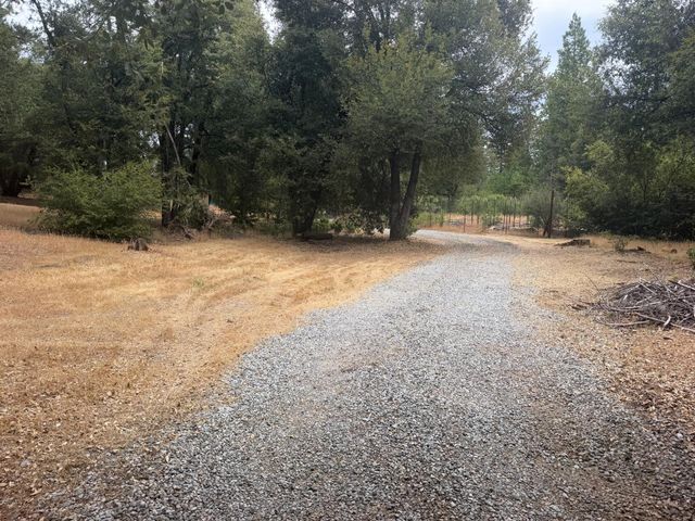 18834 Potternoff Rd, Mokelumne Hill, CA 95245