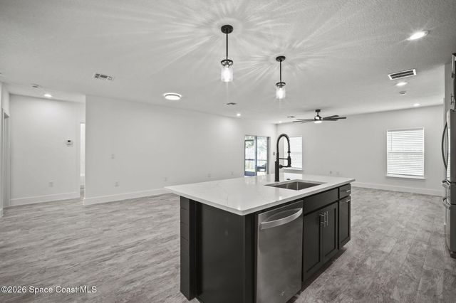 354 Halloran Street SE, Palm Bay, FL 32909