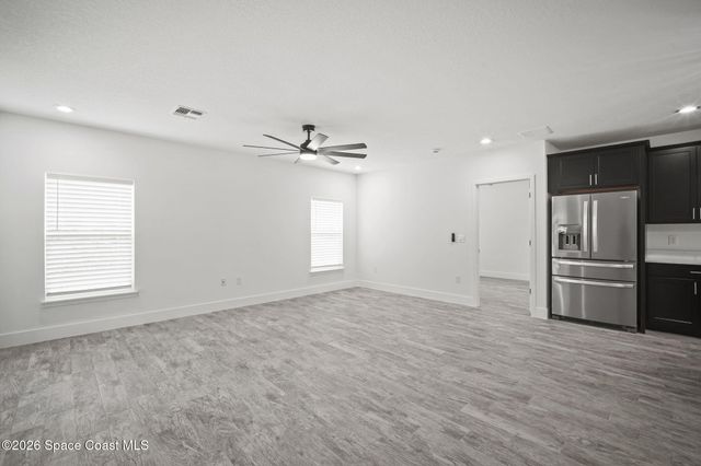 354 Halloran Street SE, Palm Bay, FL 32909
