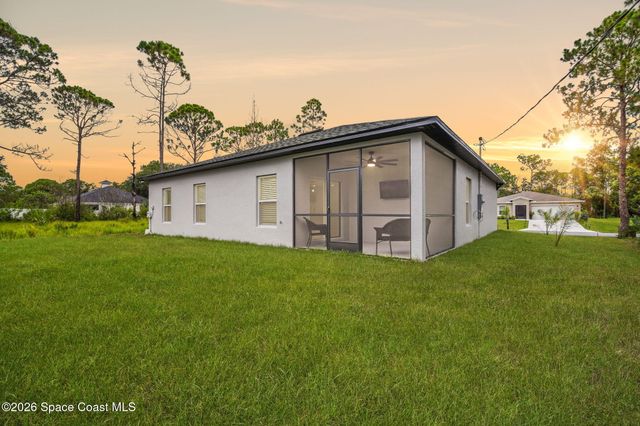 354 Halloran Street SE, Palm Bay, FL 32909