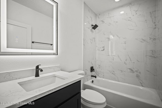 354 Halloran Street SE, Palm Bay, FL 32909