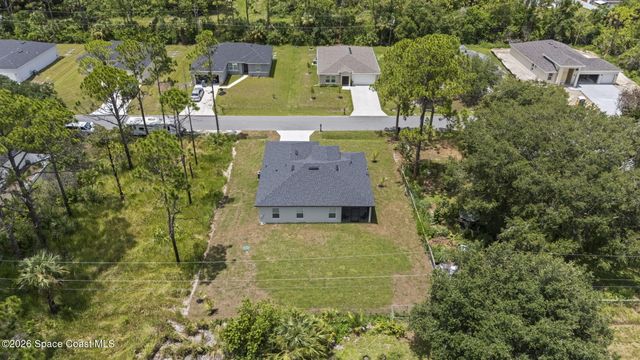 354 Halloran Street SE, Palm Bay, FL 32909