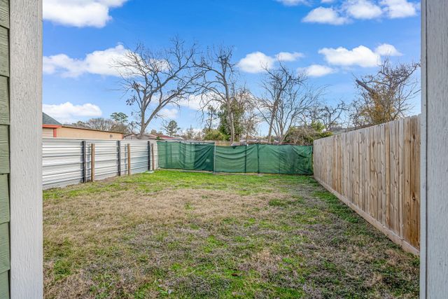 1802 Eubanks Street B, Houston, TX 77093