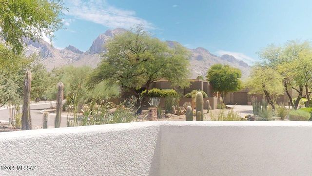 109 E Loch Lomond Place, Oro Valley, AZ 85737