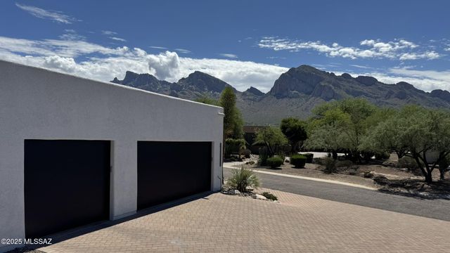 109 E Loch Lomond Place, Oro Valley, AZ 85737