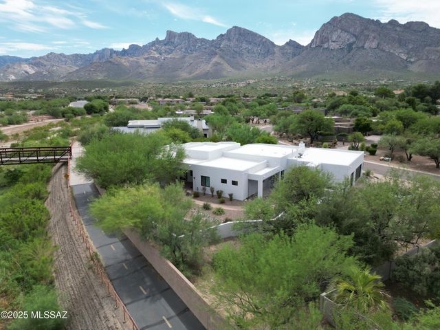 109 E Loch Lomond Place, Oro Valley, AZ 85737