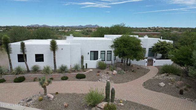 109 E Loch Lomond Place, Oro Valley, AZ 85737